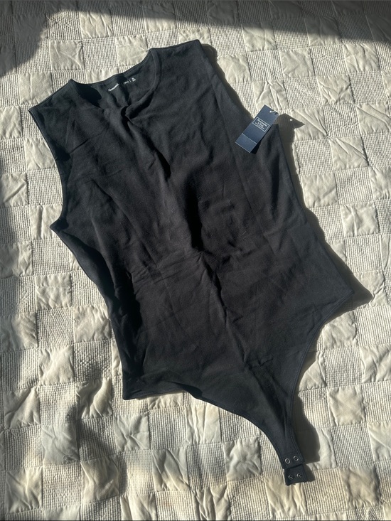 Abercrombie & Fitch Tops - Abercrombie & Fitch Black Sleeveless Ribbed Bodysuit